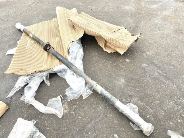 Карданный вал передний для Volvo XC90 I C 2002-2014 на фотографиях