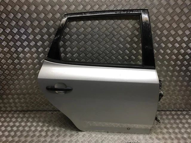 Двери для Kia Ceed 1 ED 2006-2009 на фотографиях