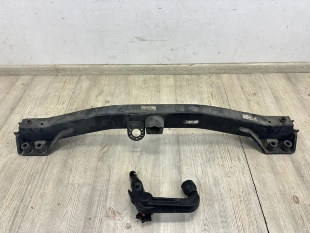 Фаркоп для Volkswagen Touareg I (7L) 2002-2010 на фотографиях