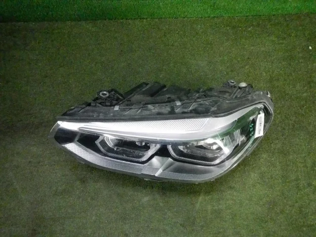 Фара левая для BMW X3 G01 2017-2023 на фотографиях