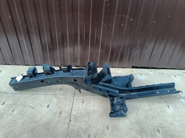 Лонжерон передний правый для Hyundai Solaris 1 рестайлинг 2014-2017 на фотографиях