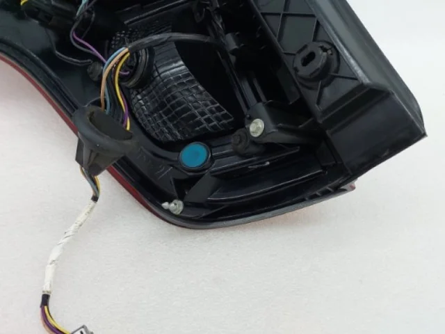 Фонарь правый для Ford Explorer U251 2005-2011 на фотографиях