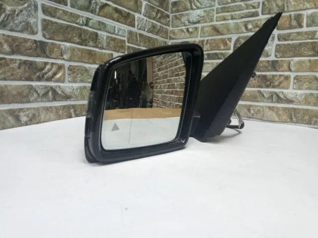 Стекла и зеркала для Mercedes-Benz GL class X166 2012-2016 на фотографиях