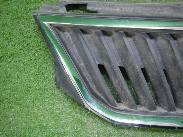 Решетка радиатора для Skoda Rapid I NH3 2012-2017 на фотографиях