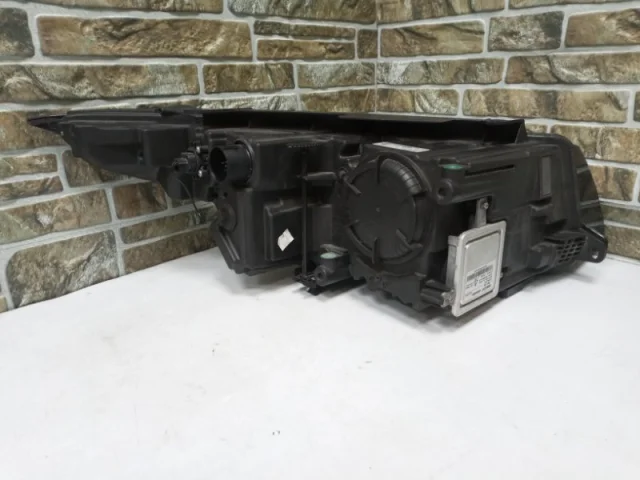 Фары для Land Rover Range Rover Evoque L538 Rest 2015-2018 на фотографиях