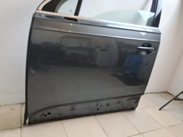 Дверь передняя левая для Audi Q7 4M 2015+ на фотографиях