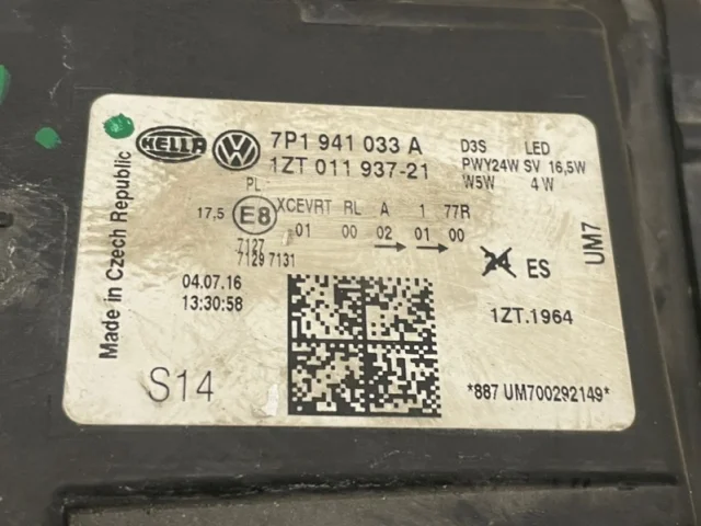 Фара ксенон левая для Volkswagen Touareg II (7P5) Rest 2014-2018 на фотографиях