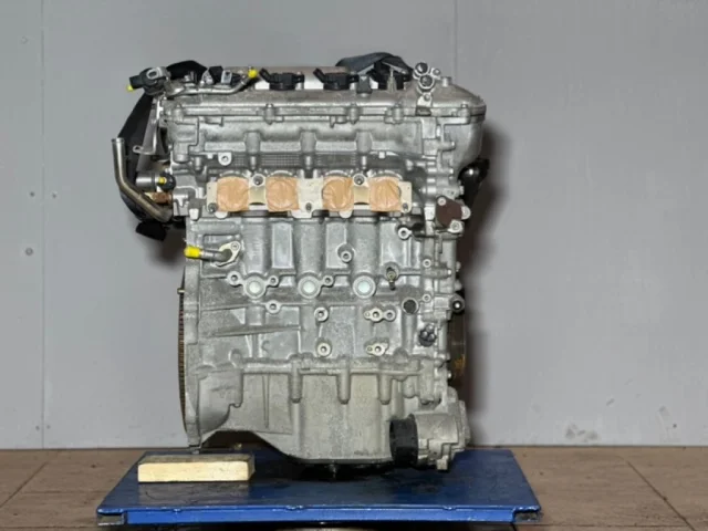 Двигатель для Toyota RAV4 XA40 2013-2015 на фотографиях