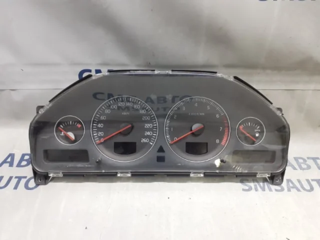 Приборная панель для Volvo XC90 I C 2002-2014 на фотографиях