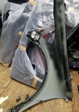 Крыло правое для Volvo C30 MK 2006-2013 на фотографиях