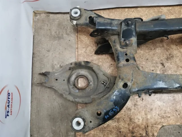 Задний подрамник для Mazda CX 5 KE 2011-2017 на фотографиях