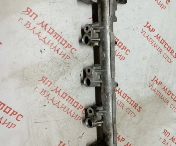 Топливная рампа для Mazda CX 7 ER 2006-2010 на фотографиях