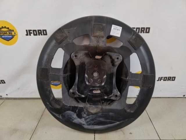 Чехол запасного колеса для Suzuki Grand Vitara 2005-2014 на фотографиях