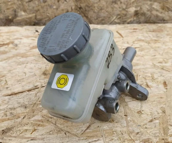 Главный тормозной цилиндр для Suzuki Grand Vitara 2005-2014 на фотографиях