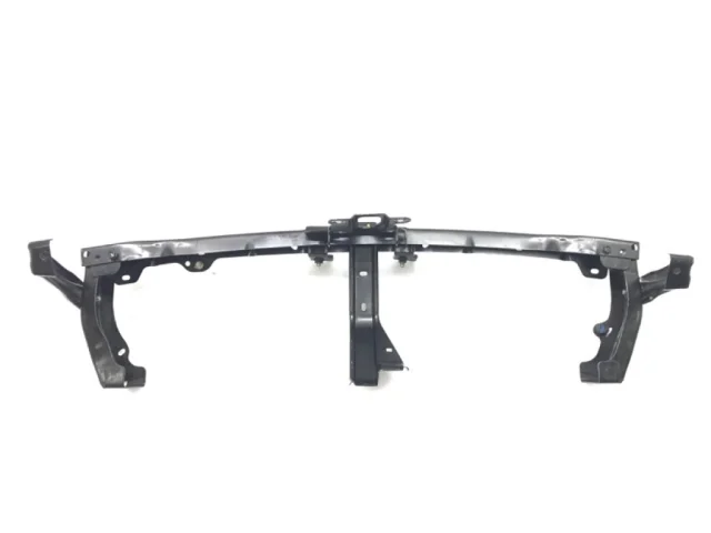 Усилитель бампера передний верхний для Mitsubishi Pajero Sport KS0W 2016+ на фотографиях