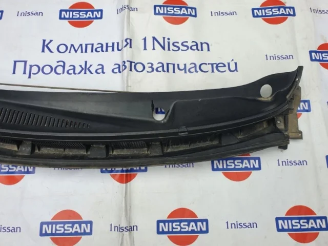 Жабо правое для Nissan Note E11 2005-2012 на фотографиях