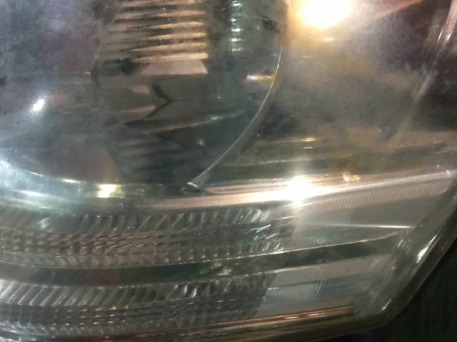 Фара левая для Toyota Alphard H10 2002-2008 на фотографиях