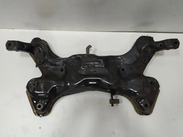 Подрамник двигателя для Hyundai Solaris 1 рестайлинг 2014-2017 на фотографиях