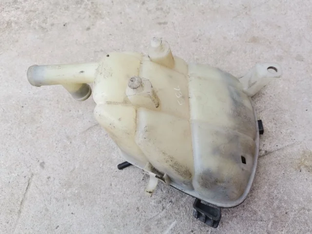 Расширительный бачок радиатора для Mercedes-Benz GL class X164 2006-2012 на фотографиях