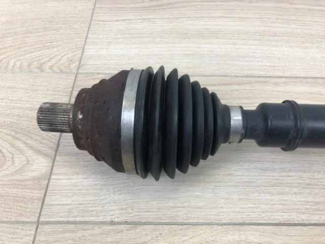 Привод передний правый для Volkswagen Passat (B8) 2014-2019 на фотографиях