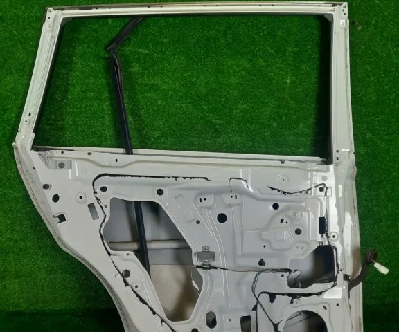 Дверь задняя левая для Subaru Legacy Универсал BR/B14 2009-2015 на фотографиях