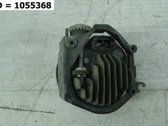 Противотуманка (ПТФ) передняя левая для Toyota Land Cruiser 200 2007-2015 на фотографиях