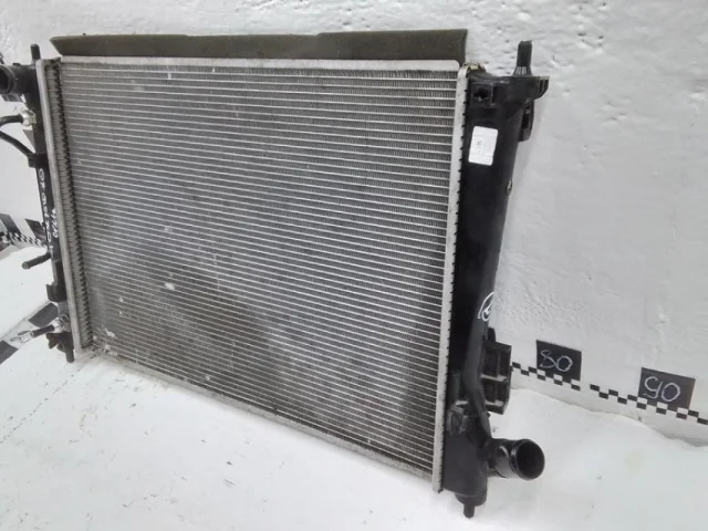 Радиатор охлаждения ДВС для Hyundai Creta 1 GS 2016-2021 на фотографиях