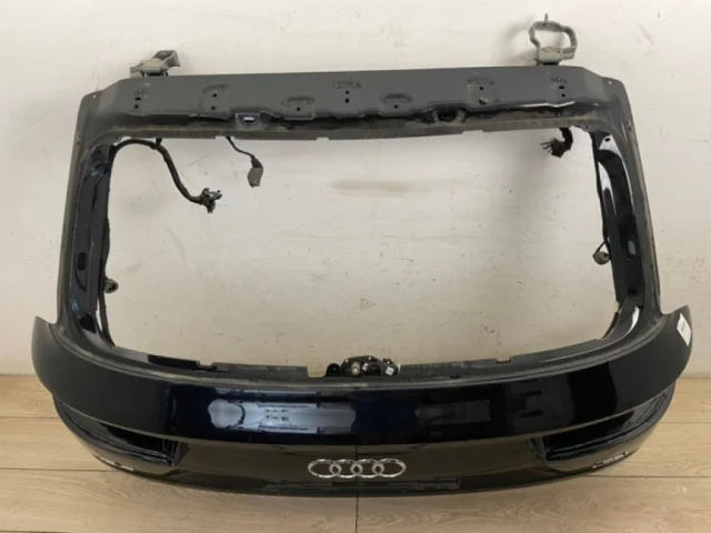 Крышка багажника для Audi Q7 4M 2015+ на фотографиях