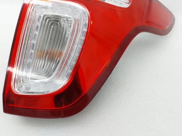 Фонарь правый для Ford Explorer U251 2005-2011 на фотографиях