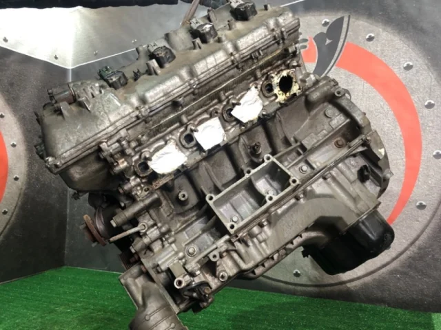 Двигатель для Toyota Land Cruiser J200 Rest2 2015-2021 на фотографиях