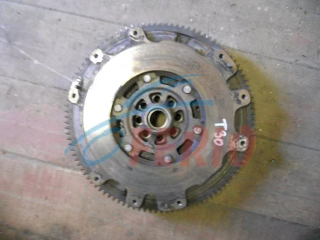 Маховик для Nissan X-Trail T30 RU 2001-2007 на фотографиях