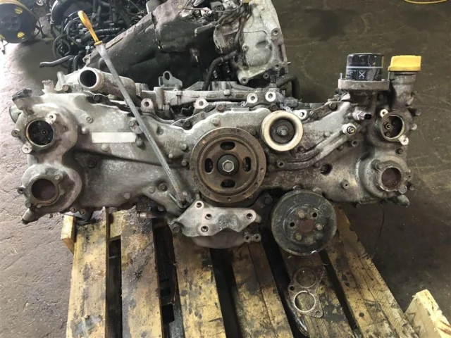 Двигатель без навесного для Subaru Legacy BN 2017+ на фотографиях