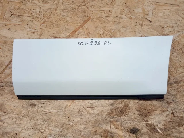 Молдинг двери задний левый для Suzuki Grand Vitara 2005-2014 на фотографиях