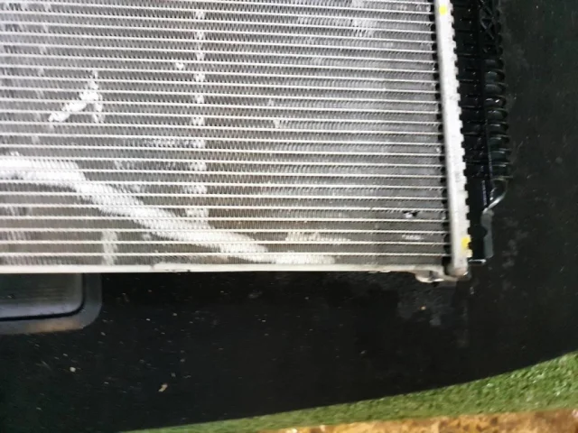 Радиатор охлаждения ДВС для BMW 3er G20 2018+ на фотографиях