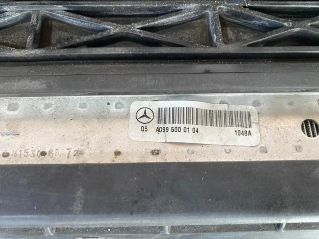 Панель радиатора (телевизор) для Mercedes-Benz GL class X166 2012-2016 на фотографиях