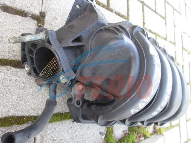 Впускной коллектор для Toyota Corolla E120/E130 Седан 2000-2007 на фотографиях