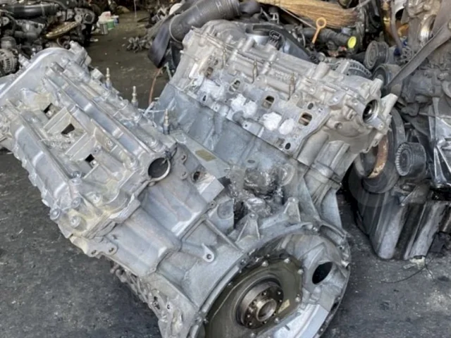 Двигатель без навесного для Mercedes-Benz GL class X164 2006-2012 на фотографиях