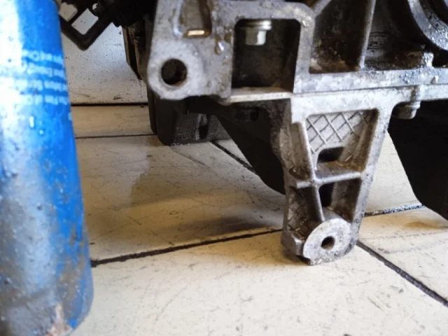 Двигатель без навесного для Jaguar XF X250 2008-2016 на фотографиях