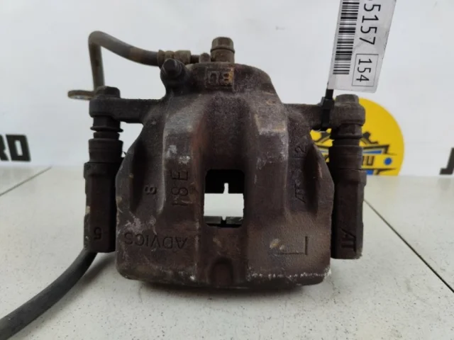 Суппорт передний левый для Suzuki Grand Vitara 2005-2014 на фотографиях