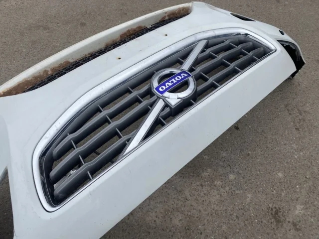 Решетка радиатора для Volvo S60 FS II 2010-2013 на фотографиях