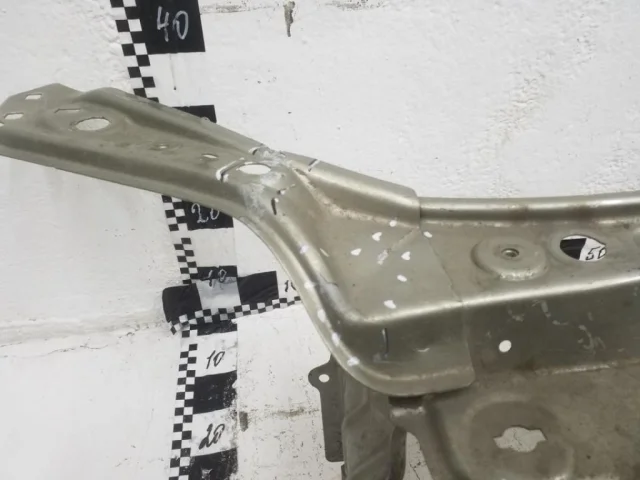 Панель радиатора (телевизор) для Renault Sandero BS 2007-2014 на фотографиях