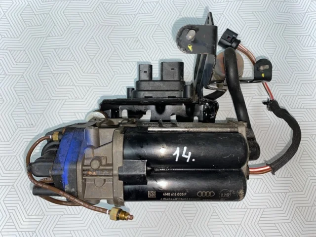 Компрессор пневмоподвески задний для Audi Q7 4L 2005-2015 на фотографиях