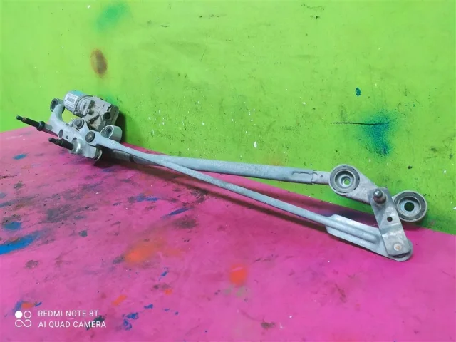 Трапеция стеклоочистителей для Audi Q7 4L 2005-2015 на фотографиях