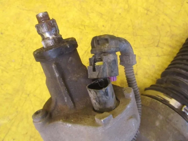 Насос ГУР для BMW X3 F25 2010-2017 на фотографиях