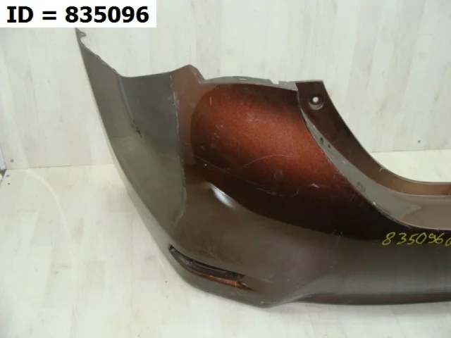 Бампер задний для Toyota Corolla E170 Седан (US) 2012-2018 на фотографиях