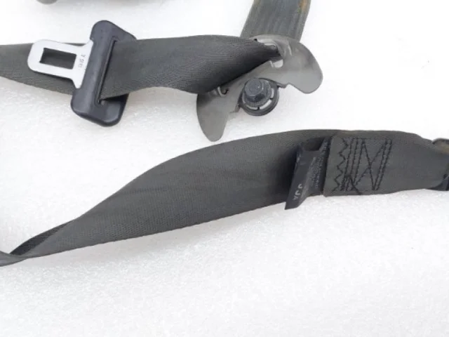 Ремень безопасности передний левый для Kia Rio 3 на фотографиях