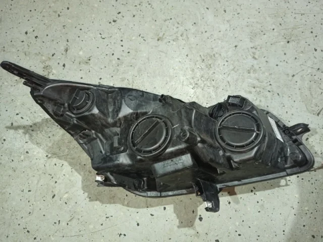 Фара левая для Opel Insignia Седан A 2008-2017 на фотографиях