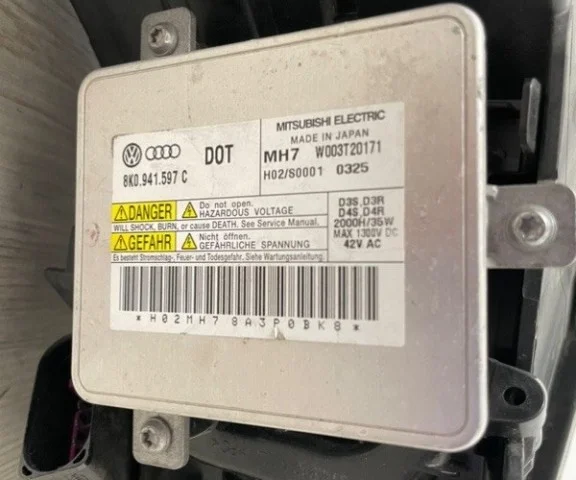 Фара ксенон левая для Volkswagen Touareg II (7P5) 2010-2014 на фотографиях