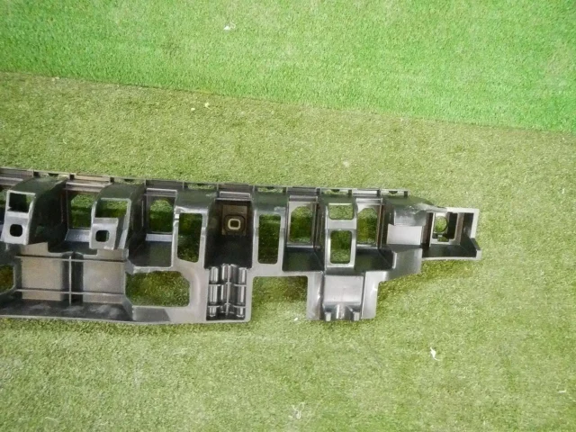 Кронштейн заднего бампера левый для Mercedes-Benz GL class X166 2012-2016 на фотографиях