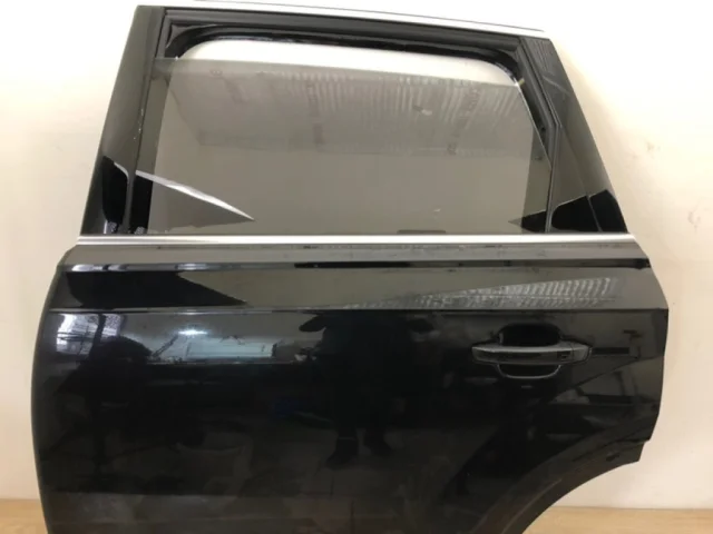 Дверь задняя левая для Audi Q7 4M 2015+ на фотографиях